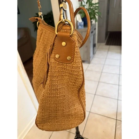 Hobo Tan Shoulder Bag Woven Tassel Gold Hardware Double Handles - Picture 3 of 11